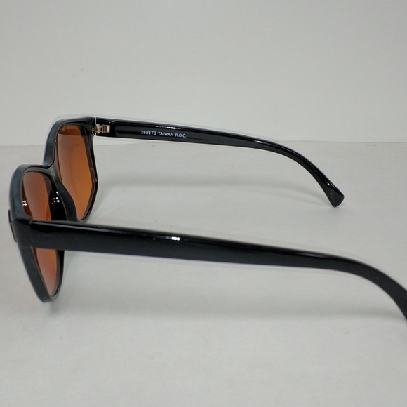 NWT True Vintage 80's Plastic Lady High Fashion Sunglasses (Black/Burgundy) - Picture 2 of 4